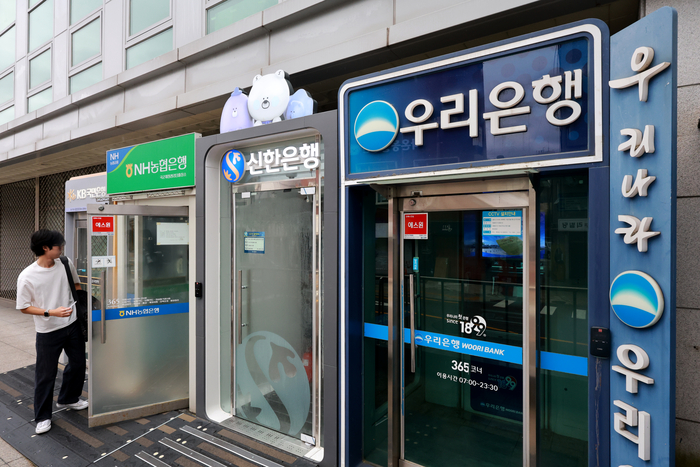 AI가 보내온 ‘채권발작’ 청구서 … 누가, 무엇으로 갚나