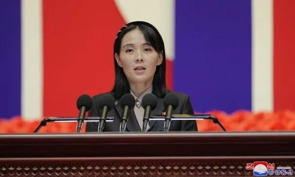 북, 동해로 탄도미사일 발사...김여정 ‘남북대화 일축’ 하루 만에